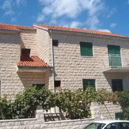Bal - 400 M From Appartement *