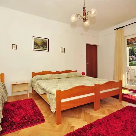 Daire Bal - 400 M From Supetar